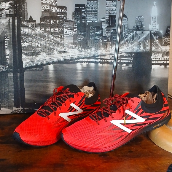 New Balance Other - New Balance Racing Xc900 Men's Black & Neon Red Sneakers - Size 12.5